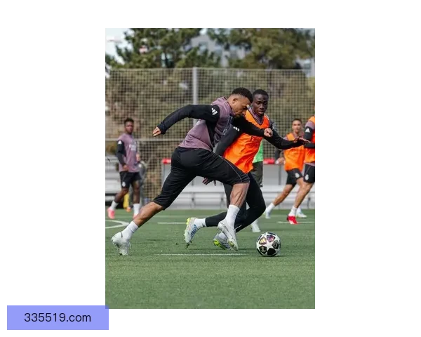 姆巴佩晒归队训练照片：回家训练了，Hala Madrid！